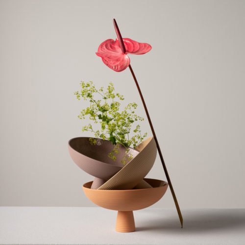 Vase Dais von Schneid Studio Ton Ikebana Gestecke Blumenarrangements Flower Frog Centerpiece Trockenblumen