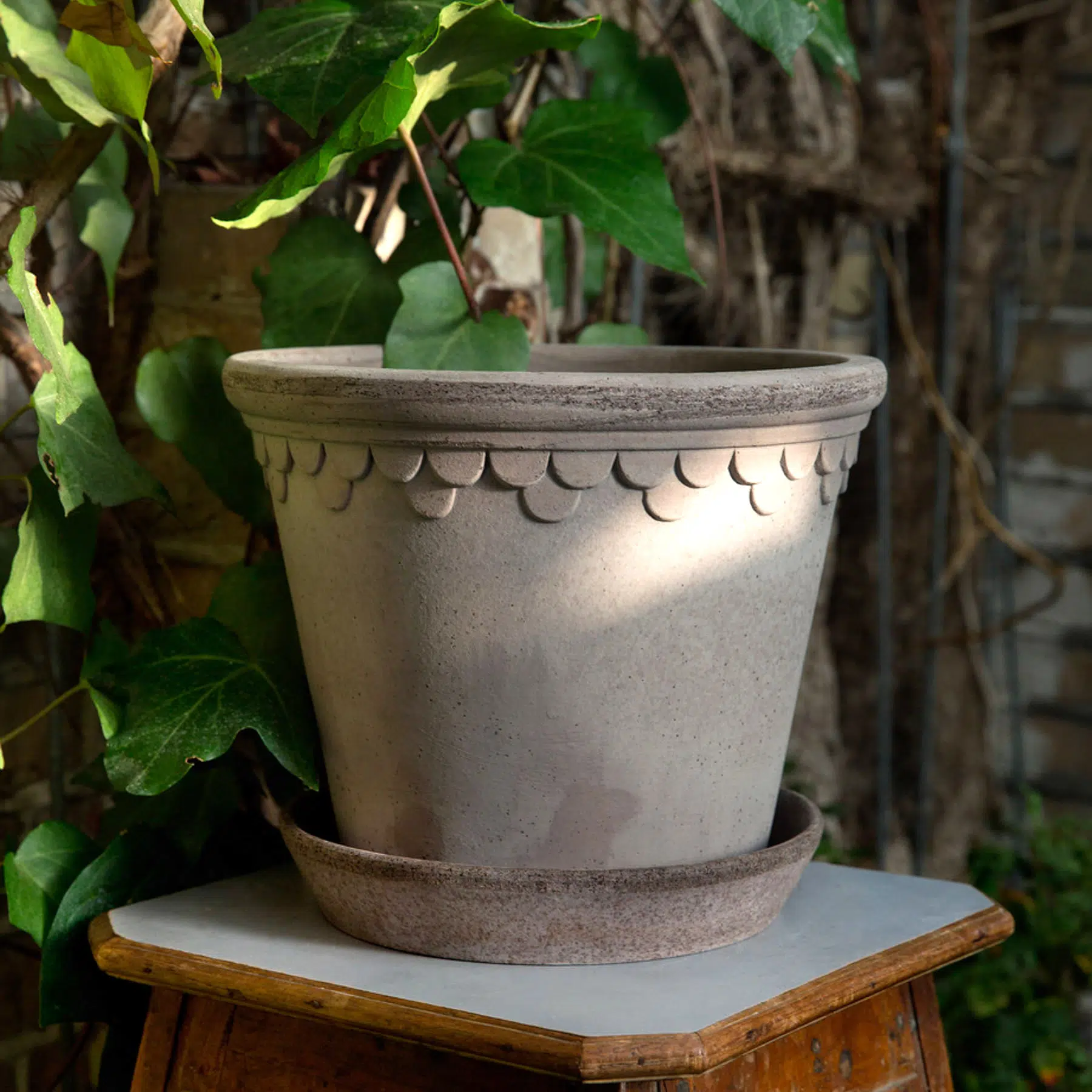 C*Y様 Bergs Potter Copenhagen Mineral Whi Københavner flower pot glazed Ø10 cm from Bergs Potter